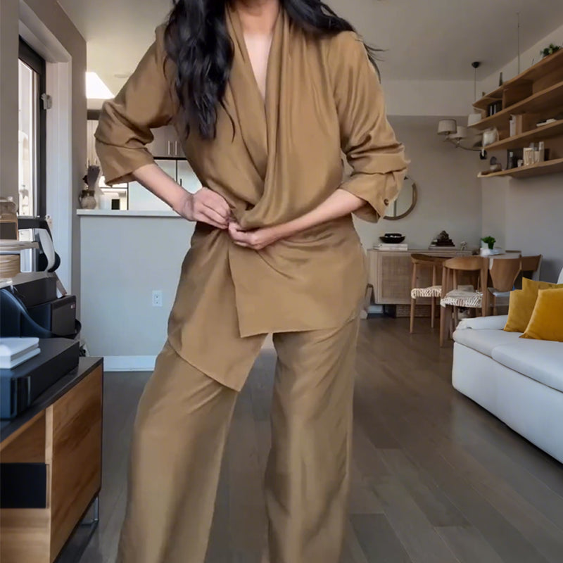 Modieuze tweedelige set voor dames bestaande uit top en broek